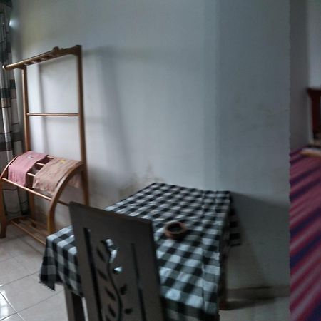 Ch Rooms - Transit Airport Negombo Esterno foto