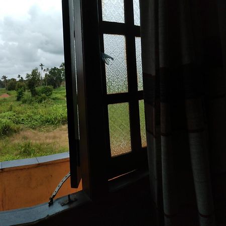 Ch Rooms - Transit Airport Negombo Esterno foto