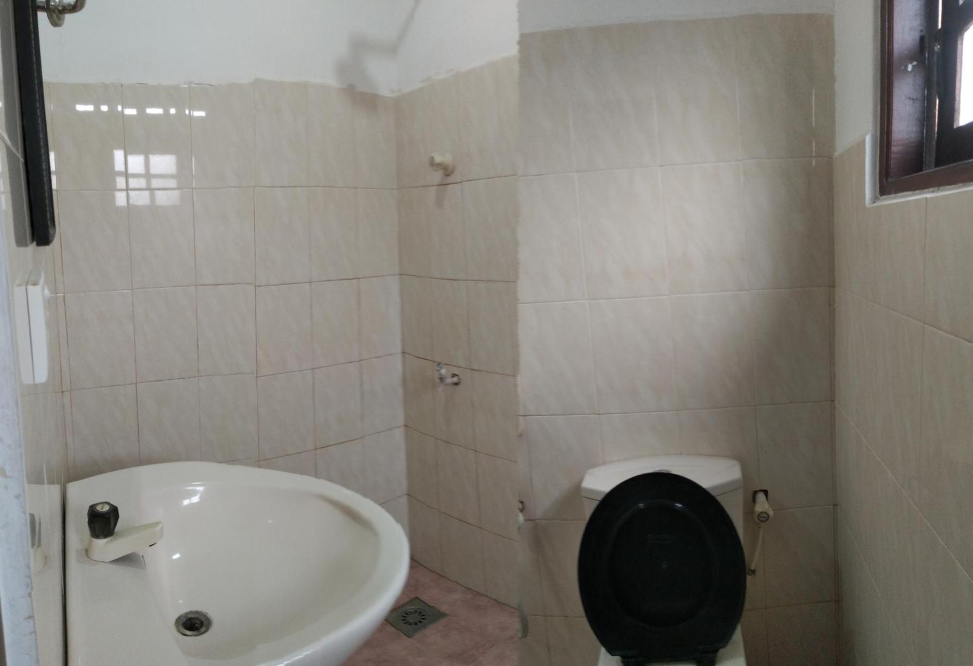 Ch Rooms - Transit Airport Negombo Esterno foto