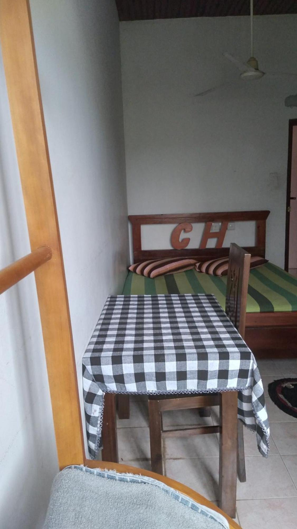 Ch Rooms - Transit Airport Negombo Esterno foto